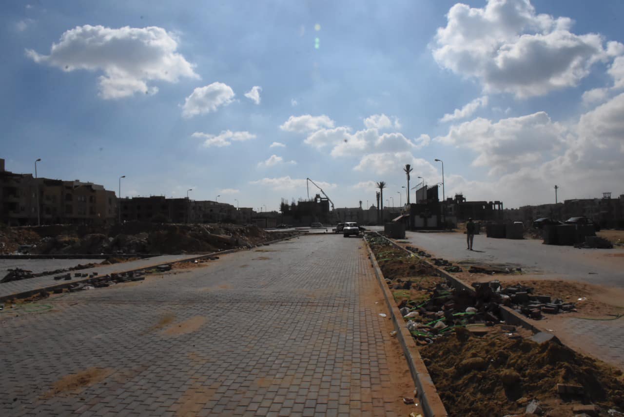 جهاز القاهرة الجديدة يتخذ إجراءات لتطوير مراكز الخدمات والتكدسات المرورية